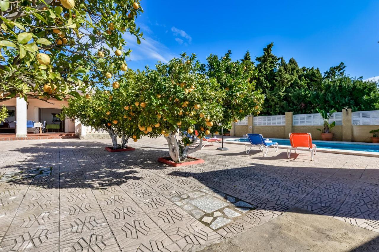 Villas Guzman Ismael Калпе Екстериор снимка