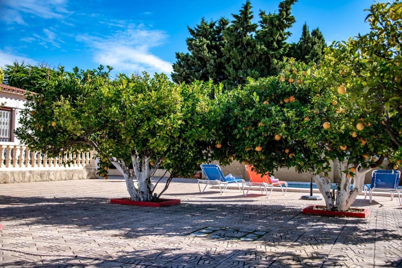 Villas Guzman Ismael Калпе Екстериор снимка