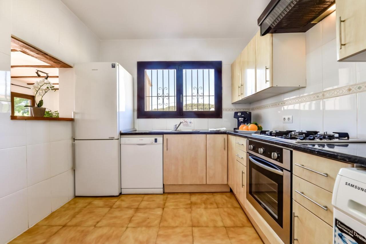 Villas Guzman Ismael Калпе Екстериор снимка