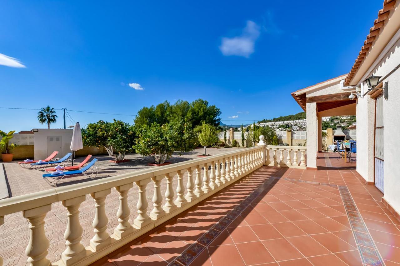 Villas Guzman Ismael Калпе Екстериор снимка