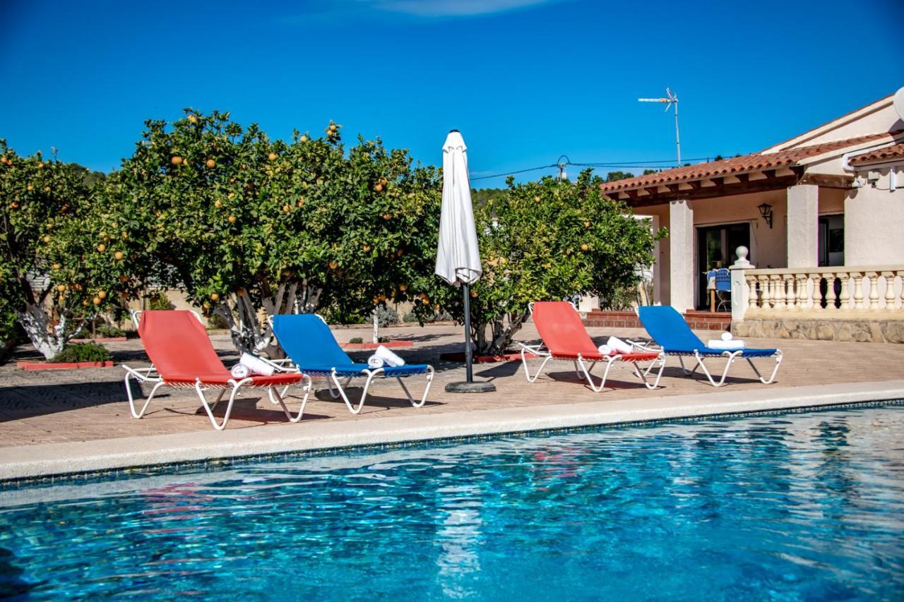 Villas Guzman Ismael Калпе Екстериор снимка
