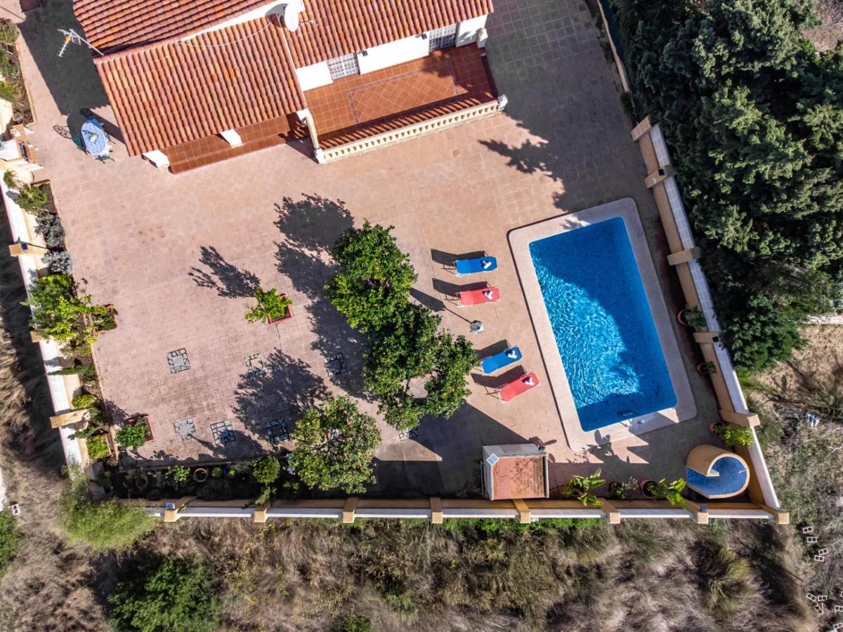 Villas Guzman Ismael Калпе Екстериор снимка
